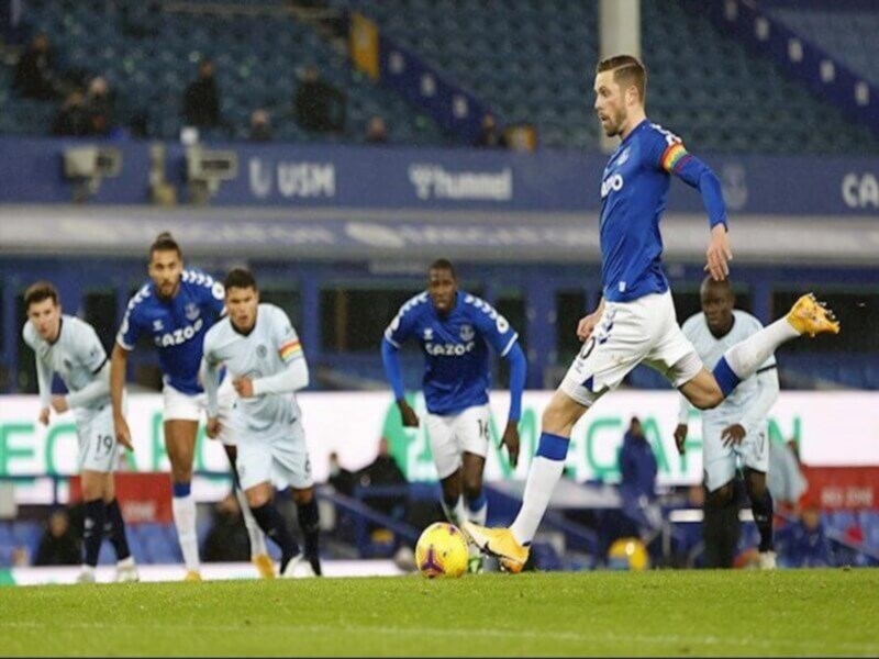 Trận đấu giữa Chelsea và Everton diễn ra tại sân Stamford Bridge, London, Anh. Hai đội đã thi đấu hết sức quyết liệt và hấp dẫn trước sự chứng kiến của hàng ngàn khán giả. Kết quả cuối cùng là một trận hòa 2-2, với những pha bóng đẹp mắt và cảm xúc mạnh mẽ từ cả hai đội.